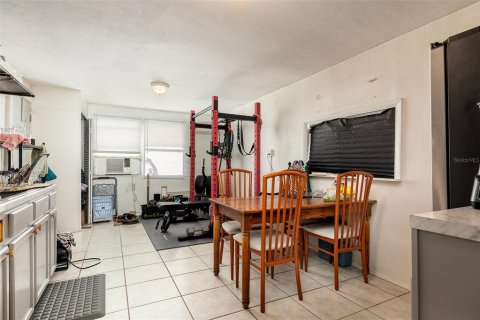 Commercial property in DeLand, Florida 3 bedrooms, 164.99 sq.m. № 2306255 - photo 16