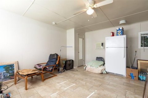 Commercial property in DeLand, Florida 3 bedrooms, 164.99 sq.m. № 2306255 - photo 23