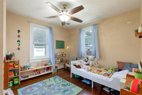 Commercial property in DeLand, Florida 3 bedrooms, 164.99 sq.m. № 2306255 - photo 11