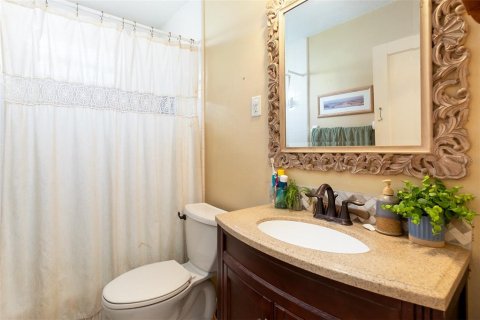Commercial property in DeLand, Florida 3 bedrooms, 164.99 sq.m. № 2306255 - photo 12