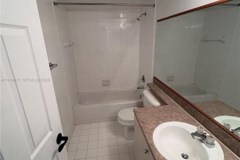 Снять в аренду кондоминиум в Пемброк-Пайнс, Флорида 2 спальни, 98.29м2, № 2001862 - фото 8