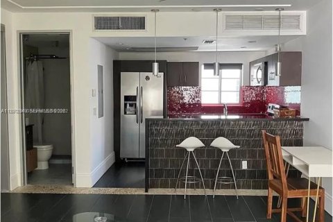 Appartement à louer à Miami Beach, Floride: 43.66 m2 № 2042282 - photo 2