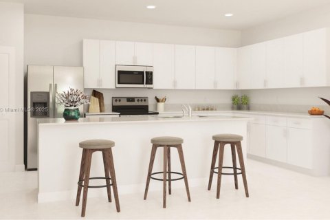 Casa en venta en Miami, Florida, 5 dormitorios № 1730875 - foto 2