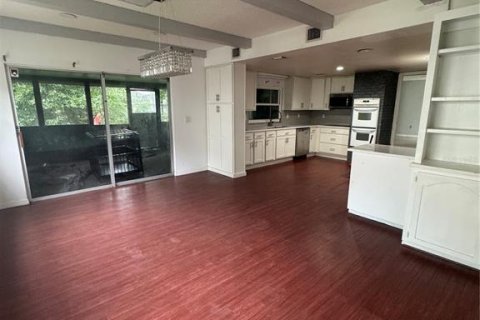 Casa en venta en Kissimmee, Florida, 4 dormitorios, 233.18 m2 № 1913154 - foto 6