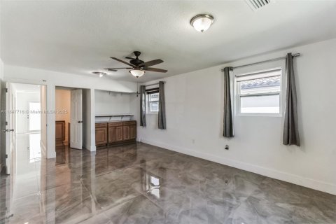Casa en venta en Miami Springs, Florida, 4 dormitorios, 163.23 m2 № 1848327 - foto 18