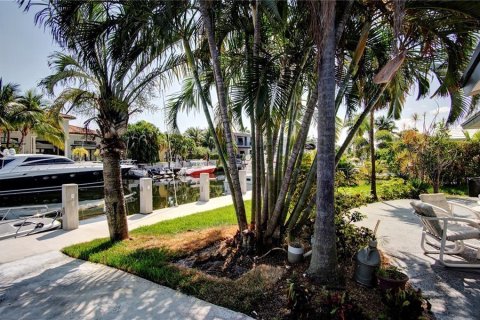 Casa en alquiler en Lighthouse Point, Florida, 1 dormitorio № 1118668 - foto 1