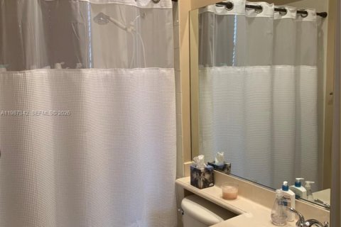 Casa en venta en Miramar, Florida, 5 dormitorios, 369.01 m2 № 2047784 - foto 9