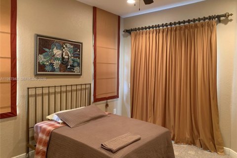 Casa en venta en Miramar, Florida, 5 dormitorios, 369.01 m2 № 2047784 - foto 10
