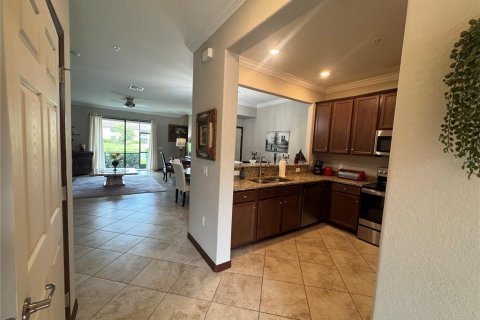 Townhouse in Venice, Florida 3 bedrooms, 181.07 sq.m. № 2427250 - photo 4