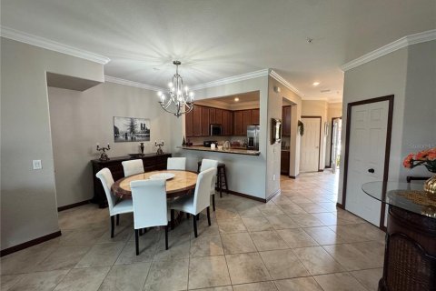 Townhouse in Venice, Florida 3 bedrooms, 181.07 sq.m. № 2427250 - photo 2