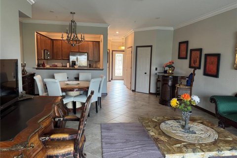 Townhouse in Venice, Florida 3 bedrooms, 181.07 sq.m. № 2427250 - photo 12
