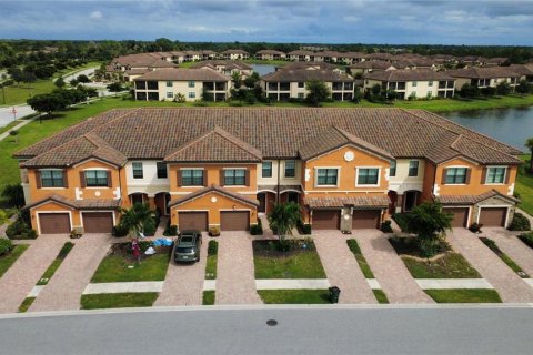 Townhouse in Venice, Florida 3 bedrooms, 181.07 sq.m. № 2427250
