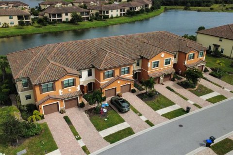 Townhouse in Venice, Florida 3 bedrooms, 181.07 sq.m. № 2427250 - photo 30