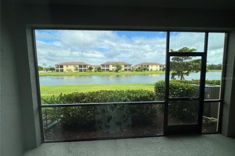 Townhouse in Venice, Florida 3 bedrooms, 181.07 sq.m. № 2427250 - photo 9