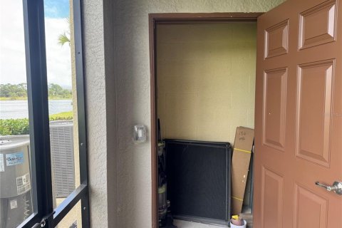 Townhouse in Venice, Florida 3 bedrooms, 181.07 sq.m. № 2427250 - photo 27