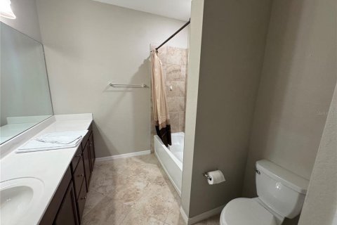 Townhouse in Venice, Florida 3 bedrooms, 181.07 sq.m. № 2427250 - photo 24