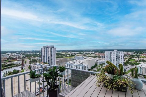 Condo in Tampa, Florida, 1 bedroom  № 1797919 - photo 24