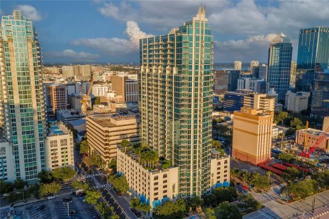 Condo in Tampa, Florida, 1 bedroom  № 1797919 - photo 2