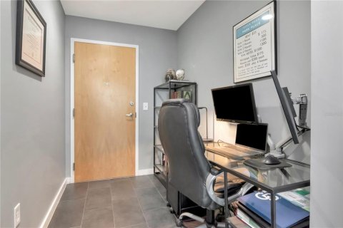 Condo in Tampa, Florida, 1 bedroom  № 1797919 - photo 10
