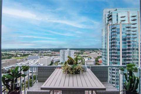 Condo in Tampa, Florida, 1 bedroom  № 1797919 - photo 6