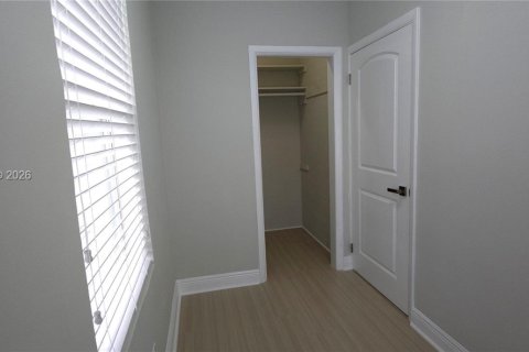 House in Miami, Florida 3 bedrooms, 133.5 sq.m. № 2059058 - photo 25