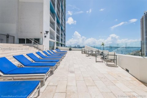 Condo in Miami, Florida, 1 bedroom  № 2052911 - photo 25