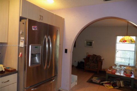 Casa en venta en Coral Springs, Florida, 4 dormitorios, 217.39 m2 № 1972691 - foto 7