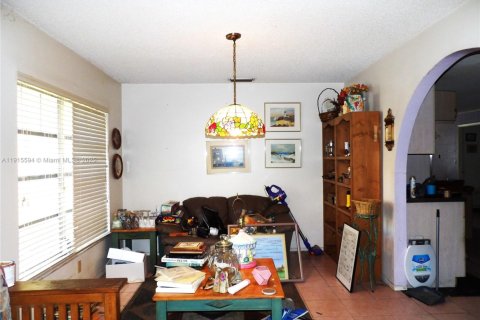 Casa en venta en Coral Springs, Florida, 4 dormitorios, 217.39 m2 № 1972691 - foto 6