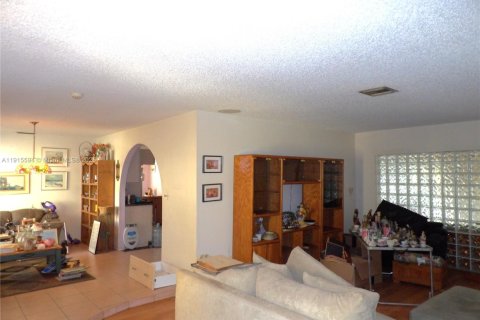 Casa en venta en Coral Springs, Florida, 4 dormitorios, 217.39 m2 № 1972691 - foto 5