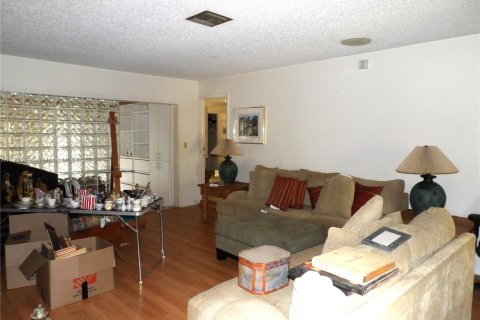 Casa en venta en Coral Springs, Florida, 4 dormitorios, 217.39 m2 № 1972691 - foto 4