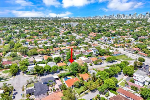 Casa en venta en Miami, Florida, 3 dormitorios, 109.81 m2 № 2002299 - foto 11