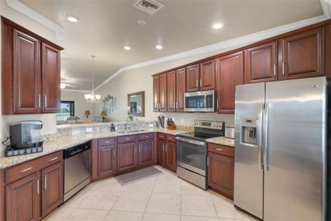 Condo in Bradenton, Florida, 2 bedrooms  № 1869446 - photo 10