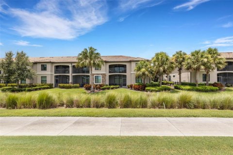 Condo in Bradenton, Florida, 2 bedrooms  № 1869446 - photo 1