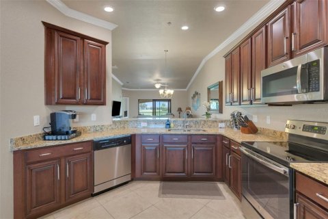 Condo in Bradenton, Florida, 2 bedrooms  № 1869446 - photo 8