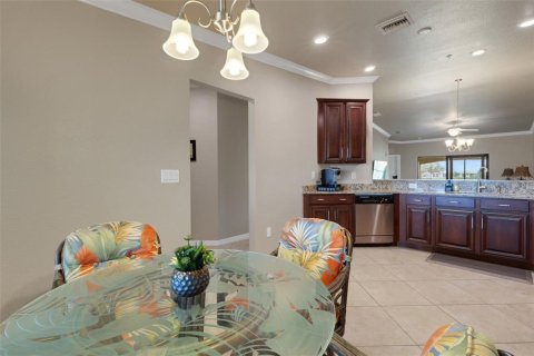 Condo in Bradenton, Florida, 2 bedrooms  № 1869446 - photo 7
