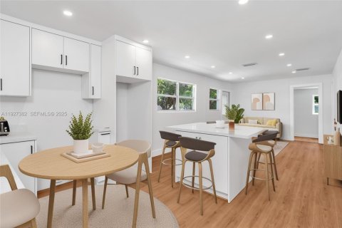 Villa ou maison à vendre à Opa-locka, Floride: 5 chambres, 115.94 m2 № 1986264 - photo 3