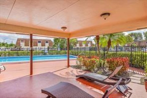 Adosado en venta en North Lauderdale, Florida, 3 dormitorios, 130.34 m2 № 1920782 - foto 3