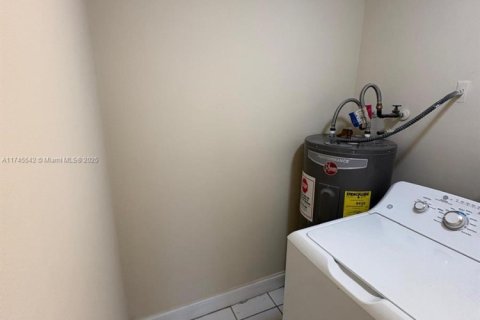 Adosado en venta en North Lauderdale, Florida, 3 dormitorios, 130.34 m2 № 1920782 - foto 16