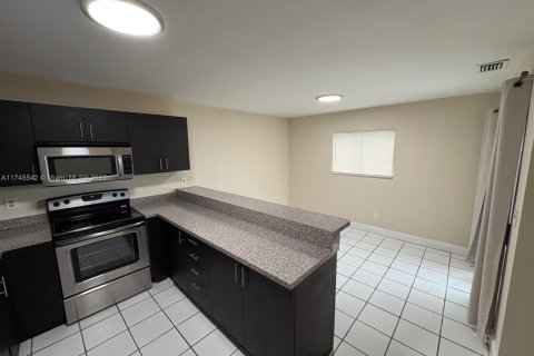 Adosado en venta en North Lauderdale, Florida, 3 dormitorios, 130.34 m2 № 1920782 - foto 12