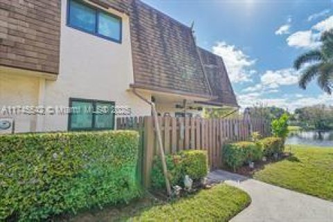 Adosado en venta en North Lauderdale, Florida, 3 dormitorios, 130.34 m2 № 1920782 - foto 4