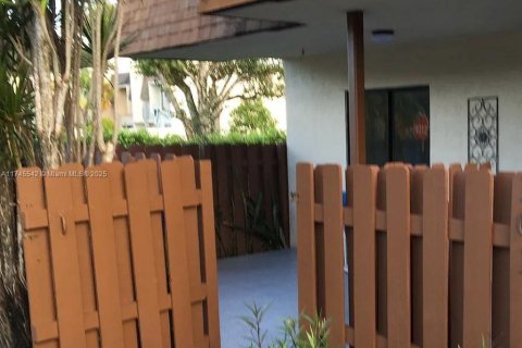 Adosado en venta en North Lauderdale, Florida, 3 dormitorios, 130.34 m2 № 1920782 - foto 8