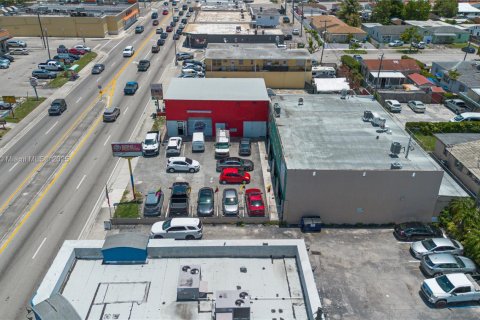 Commercial property in Miami, Florida № 1782094 - photo 7