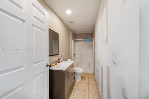 Commercial property in Miami, Florida № 1782094 - photo 24
