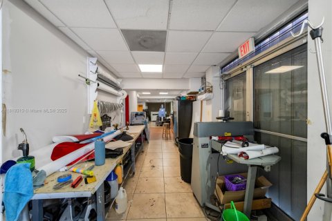 Commercial property in Miami, Florida № 1782094 - photo 14