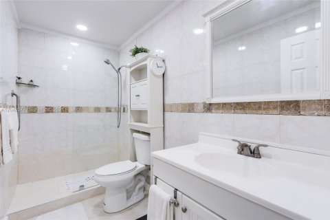 House in Davie, Florida 2 bedrooms, 123.84 sq.m. № 2189789 - photo 17