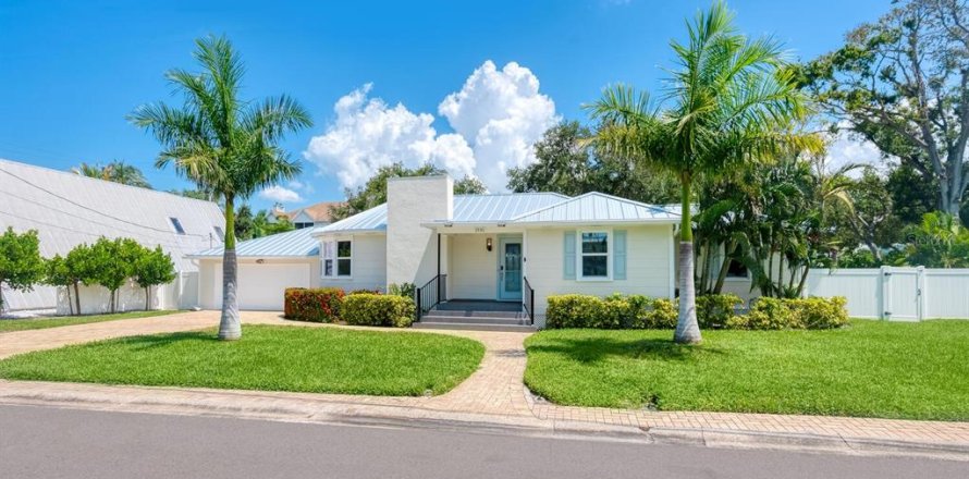 Villa ou maison à Sarasota, Floride 3 chambres, 159.05 m2 № 2148143