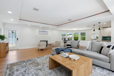 Villa ou maison à vendre à Sarasota, Floride: 3 chambres, 159.05 m2 № 2148143 - photo 8
