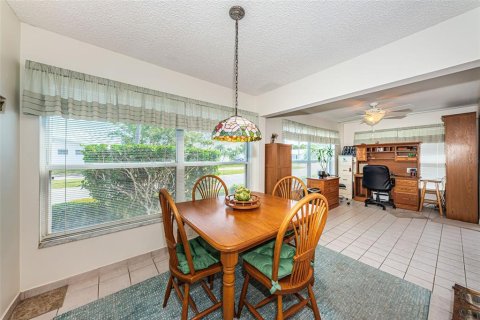 Villa ou maison à vendre à Pinellas Park, Floride: 2 chambres, 166.48 m2 № 2116595 - photo 16