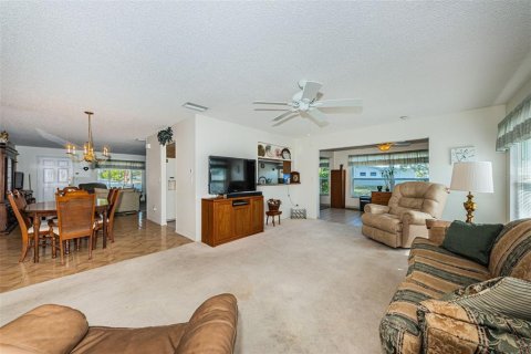 Villa ou maison à vendre à Pinellas Park, Floride: 2 chambres, 166.48 m2 № 2116595 - photo 20