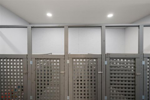 Commercial property in Tampa, Florida 249.72 sq.m. № 2230980 - photo 23